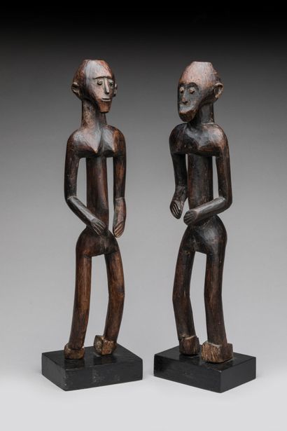 GOUIN, Burkina Faso.
Bois, patine brun-foncé.
Couple...