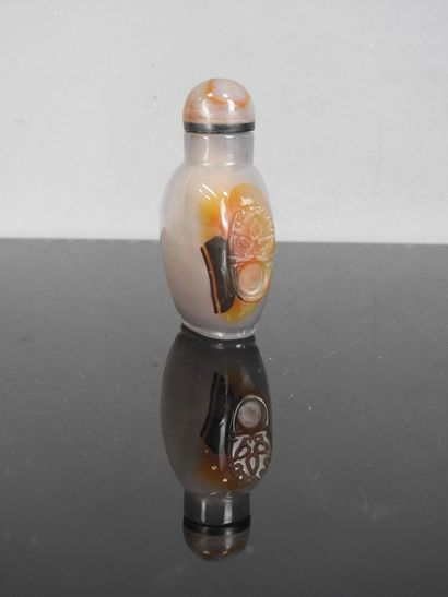 CHINA - 20th century
Snuff bottle in gray...