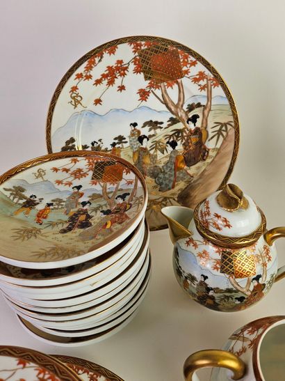 JAPAN, 20th century.
Part of a 36-piece tea...