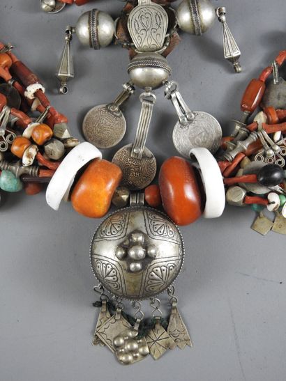 Tata region, Anti-Atlas, Morocco.
Large necklace...