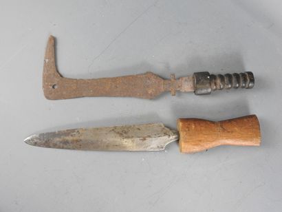 Set of four daggers including two 