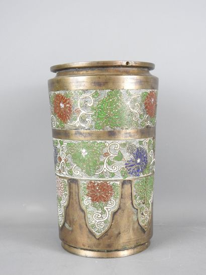 ASIE du SUD EST : Vase rouleau en bronze...