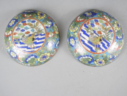 CHINA: Pair of circular covered boxes in...