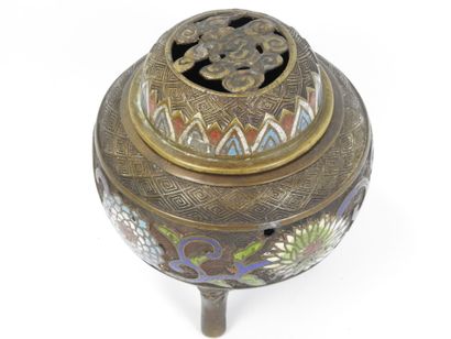 JAPAN: Bronze and cloisonné enamel tripod...