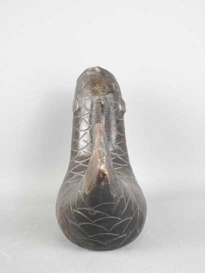 AMERIQUE DU SUD : Vase en forme de poisson,...