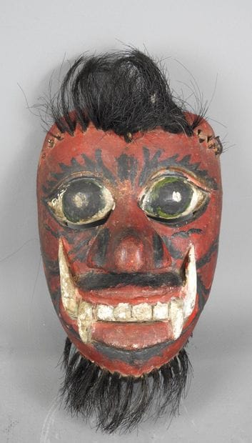 INDONESIE : Masque de Java, bois polychrome,...