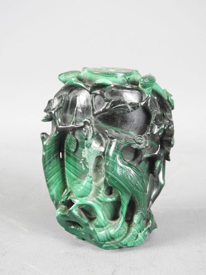ASIA: Double glass snuffbox decorated with...
