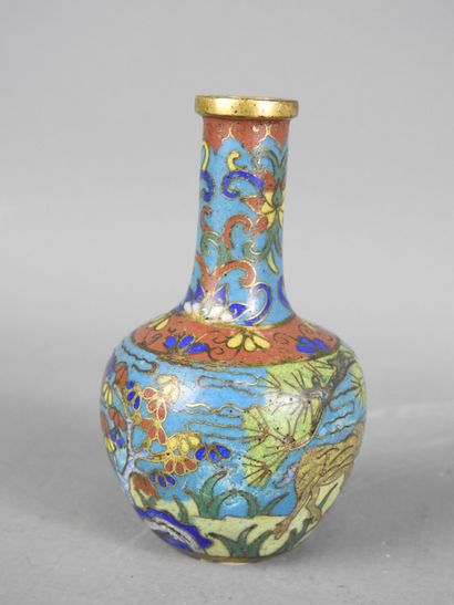 CHINA: Pair of small cloisonné enamel bottle...