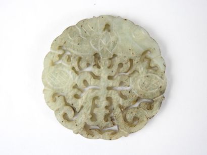 CHINA: Circular medallion in openwork jadeite...