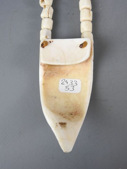 Naga Nagaland between India and Burma: Necklace...