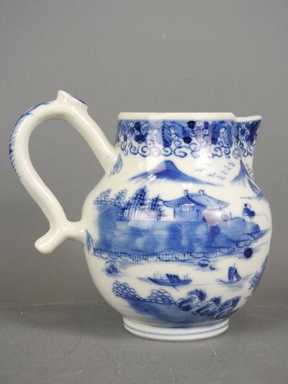 CHINA: Small blue-white porcelain coffee...