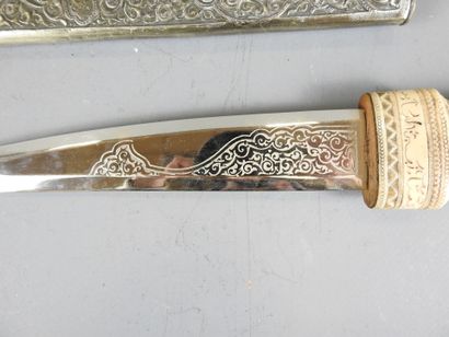 Oriental sword, engraved iron blade, silver-plated...