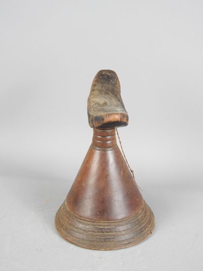 Neck rest on conical foot, KAFFA, Ethiopia.
Wood,...