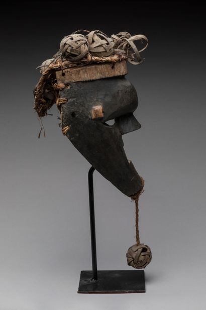 SALAMPASU, République Démocratique du Congo.
Bois...