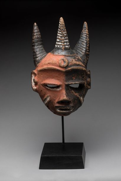 PENDE, Democratic Republic of the Congo.
Wood,...