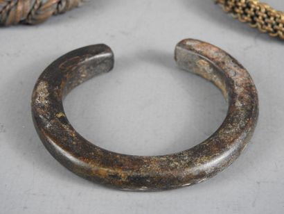 Afrique de l'Ouest : Lot composé de 9 bracelets...