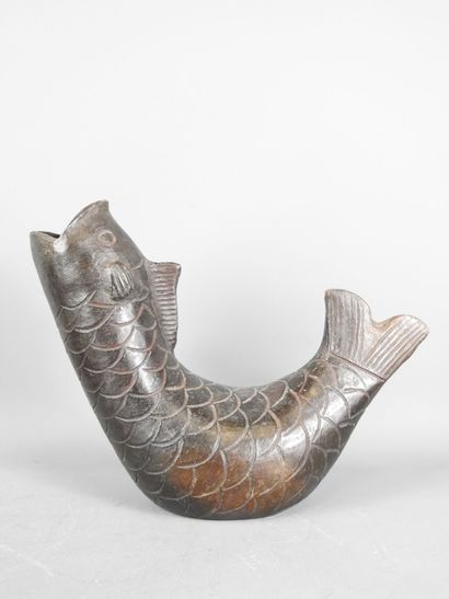 AMERIQUE DU SUD : Vase en forme de poisson,...