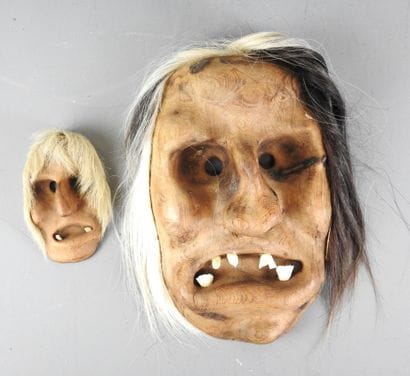 SUISSE : Masque Tschäggättä de sorcière pour...