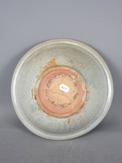 CHINA: Hollow dish in celadon stoneware,...