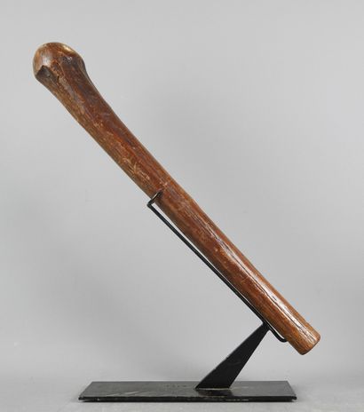 KANAK, Nouvelle Calédonie.
Bois dur, patine...