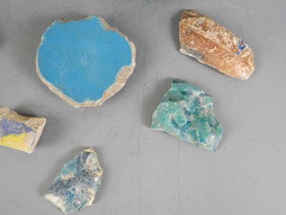 ISLAMIC ART.
Large lot of ceramic fragments...