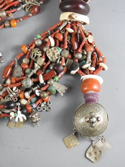 Tata region, Anti-Atlas, Morocco.
Large necklace...
