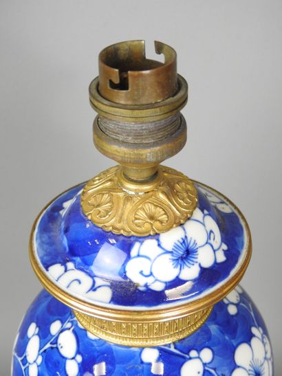 CHINA: Blue-white porcelain covered vase...
