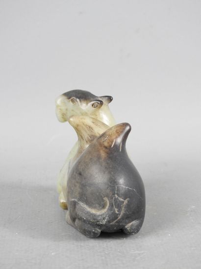 CHINA: Rust-veined jade camel H: 6 - L: 9...