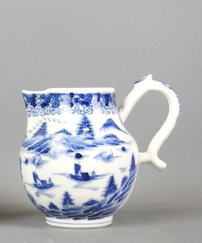 CHINA: Small blue-white porcelain coffee...