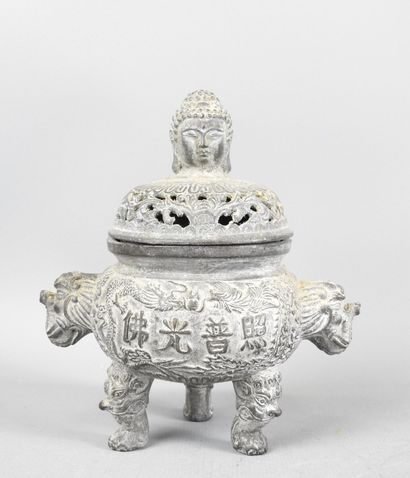 CHINE : Brûle-parfum tripode en bronze, le...