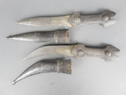 Five oriental daggers. Metal, horn, wood,...