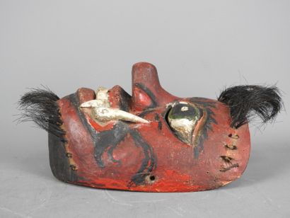 INDONESIE : Masque de Java, bois polychrome,...
