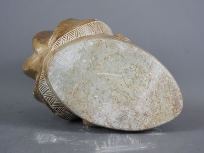 GABON, Ngounié region.
Imposing head in steatite...