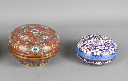 CHINA: Two circular covered boxes in cloisonné...