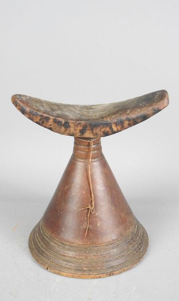 Neck rest on conical foot, KAFFA, Ethiopia.
Wood,...