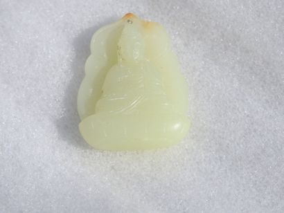 Carved jade haloed BUDDHA. 4x3cm