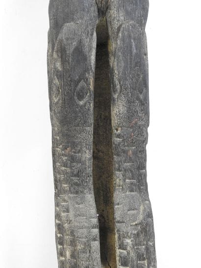 INDONESIA - Borneo : Protective pole carved...