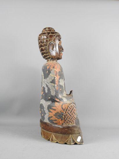 JAPON : Bouddha en bois et papier polychrome....