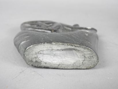 ART INUIT: Personnage stylisée en pierre...