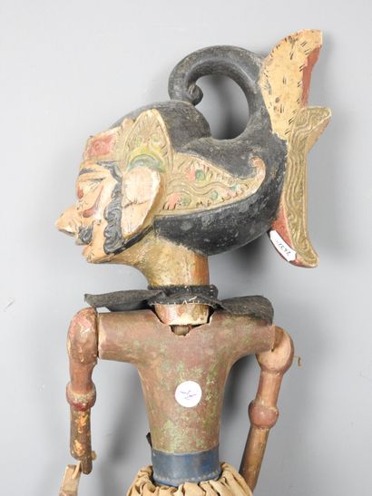 INDONESIE : Poupée du Wayang Golek en bois...