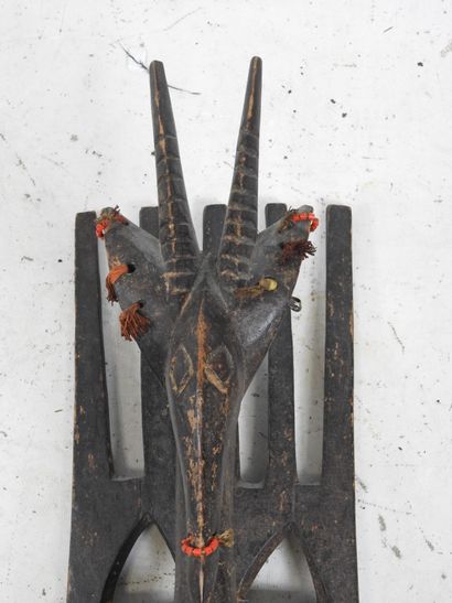 BAMBARA Mali : Bois partie brun foncé, perles...