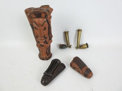 CAMEROUN.
Réunion de cinq anciens fourneaux...