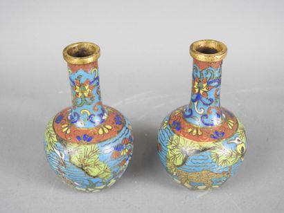 CHINA: Pair of small cloisonné enamel bottle...