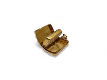 Rectangular photograph holder pendant in...