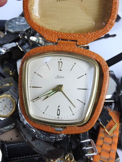 MONTRES & divers :
3 VILLEMIN REGNIER Réveil...