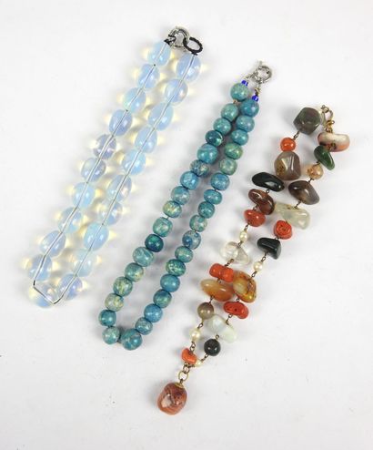 Three FANTAISIE NECKLACES in hardstone pearls,...