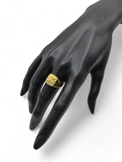 Chevalière in 750 thousandths yellow gold,...