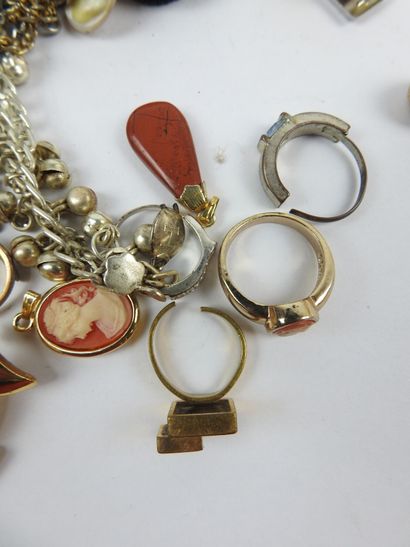 LOT of FANTAISIE JEWELRY including rings,...