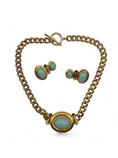 Elizabeth TAYLOR for AVON.
Set in gilded...