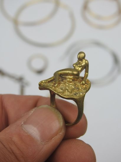 Lot of costume jewelry, creole earrings,...